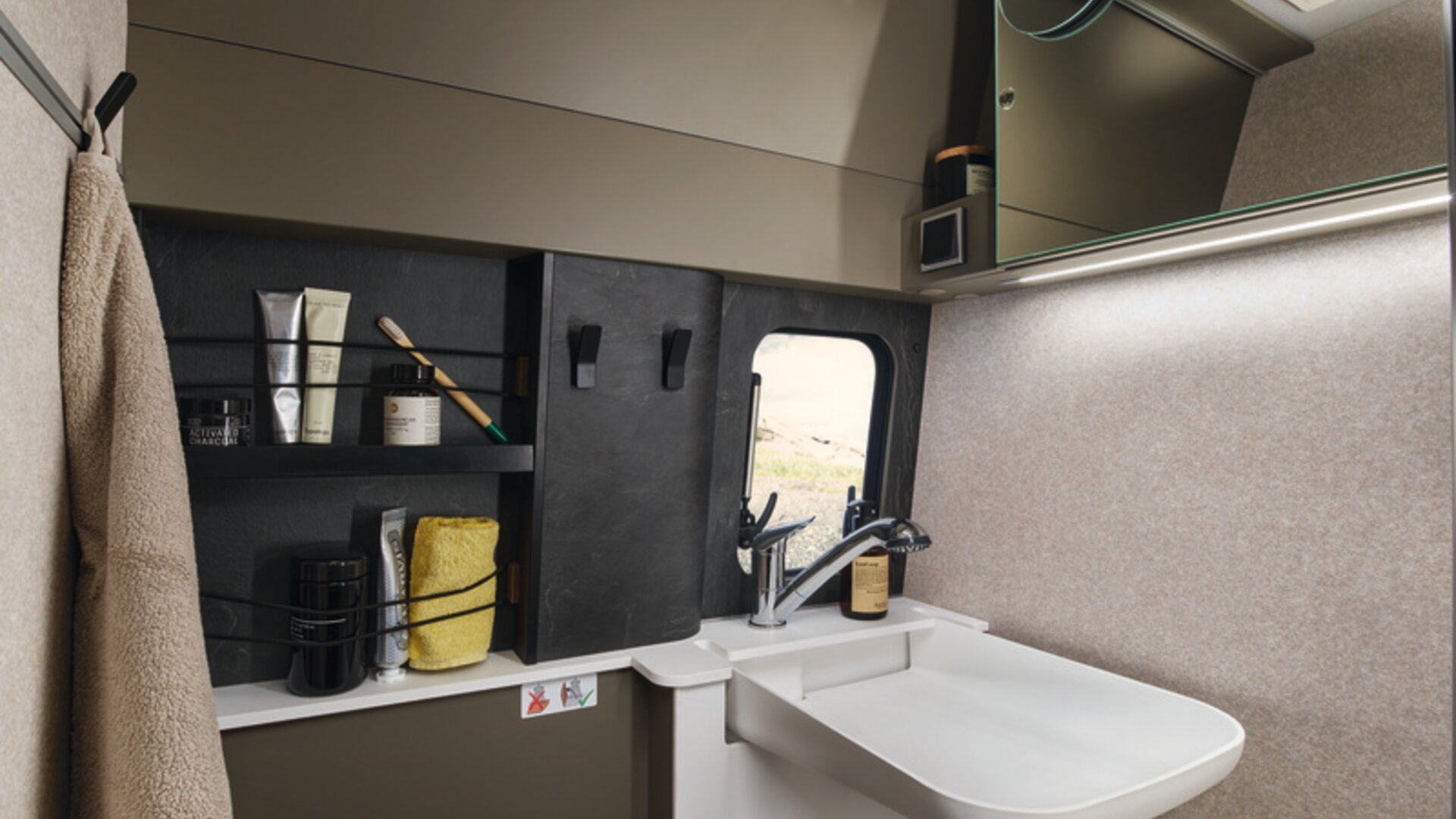 When you need it, the washbasin can be lowered into position quickly and easily, giving you enough room to wash your hands and brush your teeth.