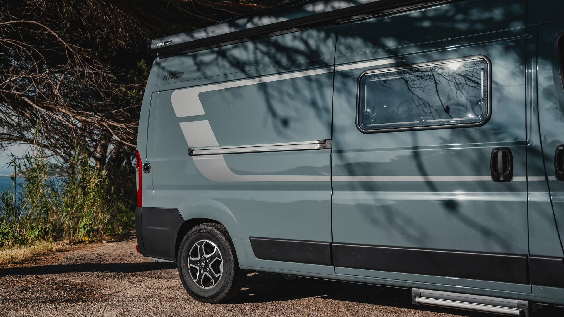 Hymer Redwood: Love the inside. Explore the outside.