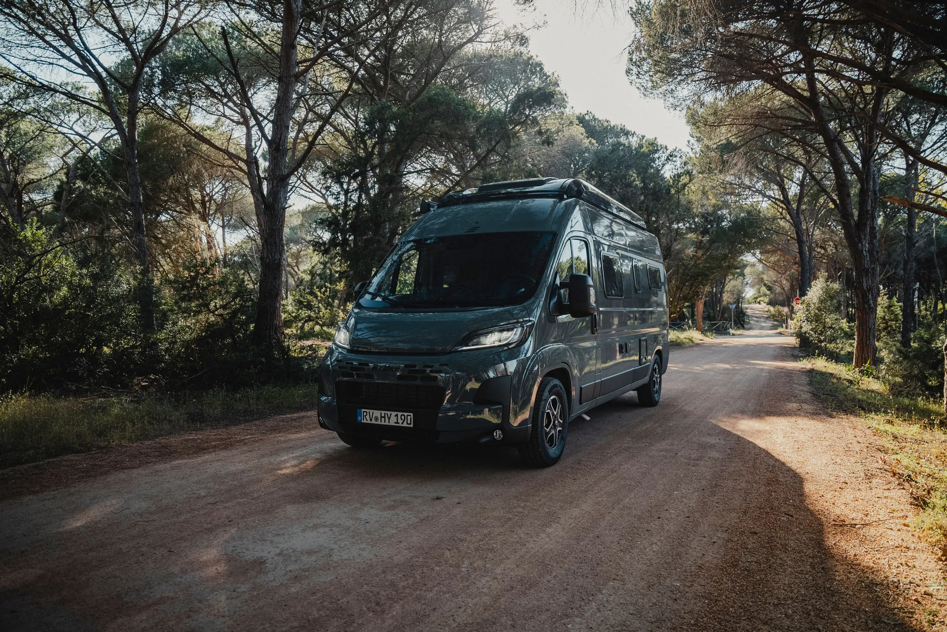 Maximum flexibility for all adventures: The Hymer Redwood adapts effortlessly to every destination and every situation – thanks to well-thought-out design and versatile equipment.